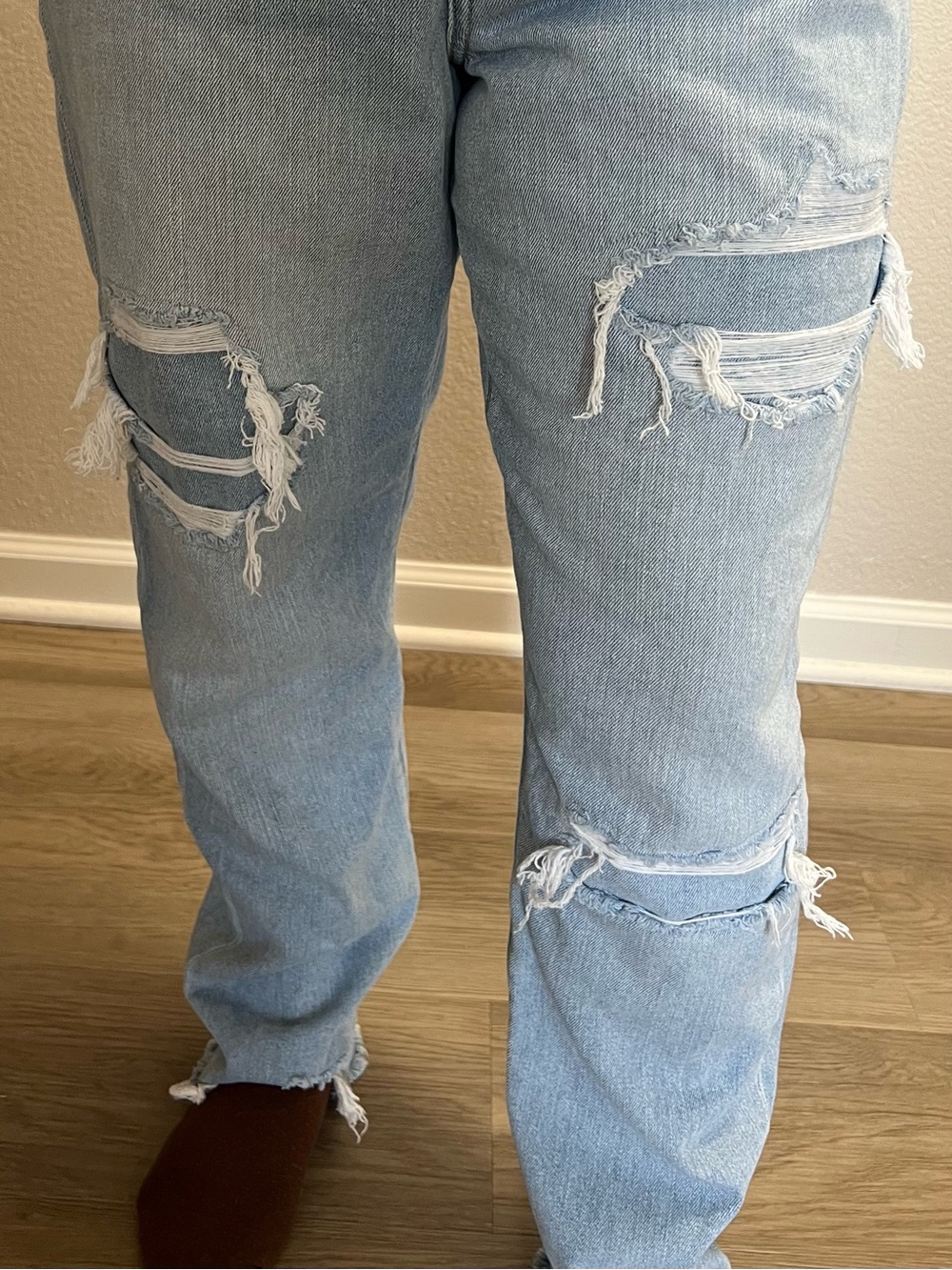 American Eagle Curvy Mom Jeans Distressed Patched Raw Hem Size 8 - Picture 15 of 15